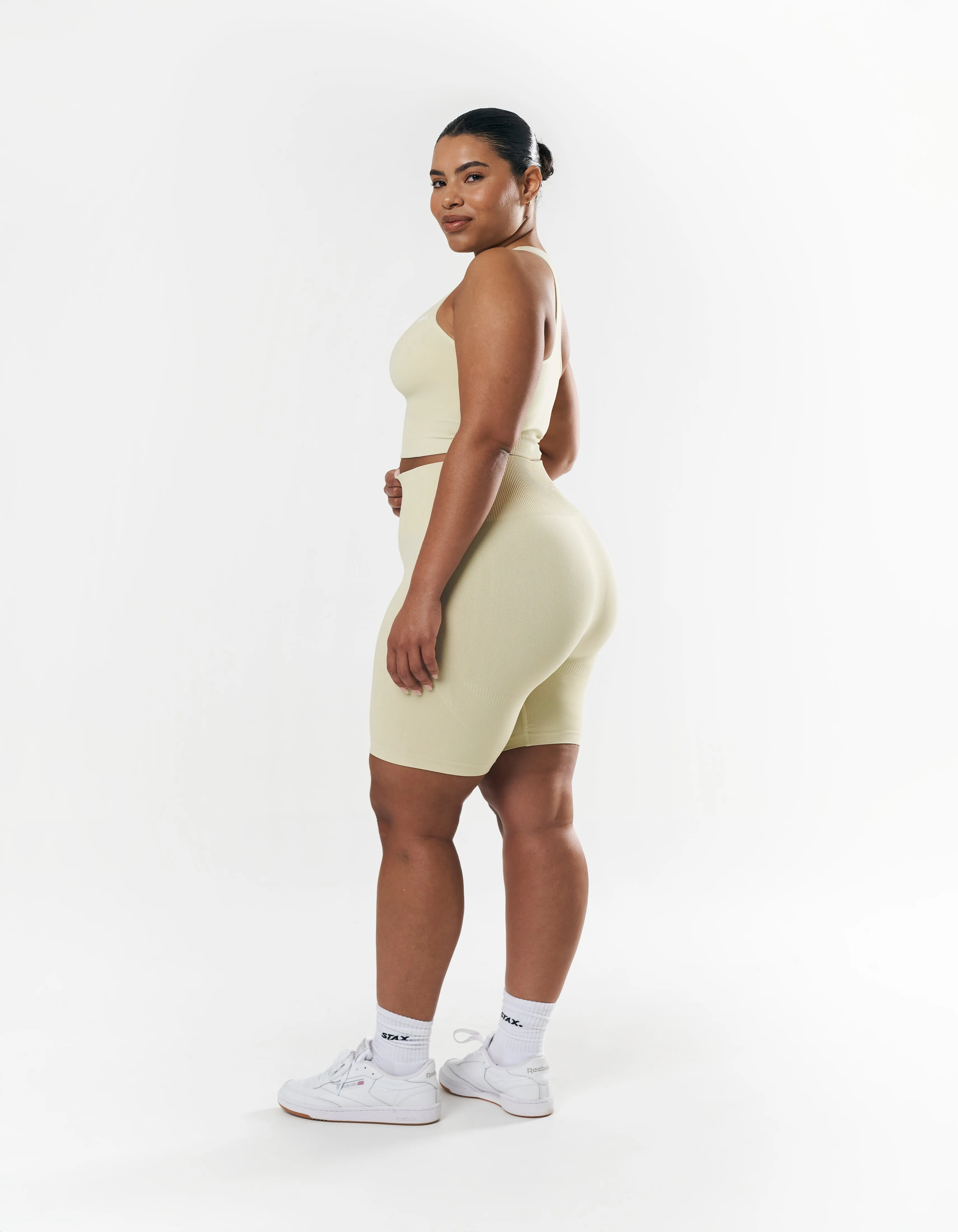 Premium Seamless Midi Bike Shorts - Vanilla Essence