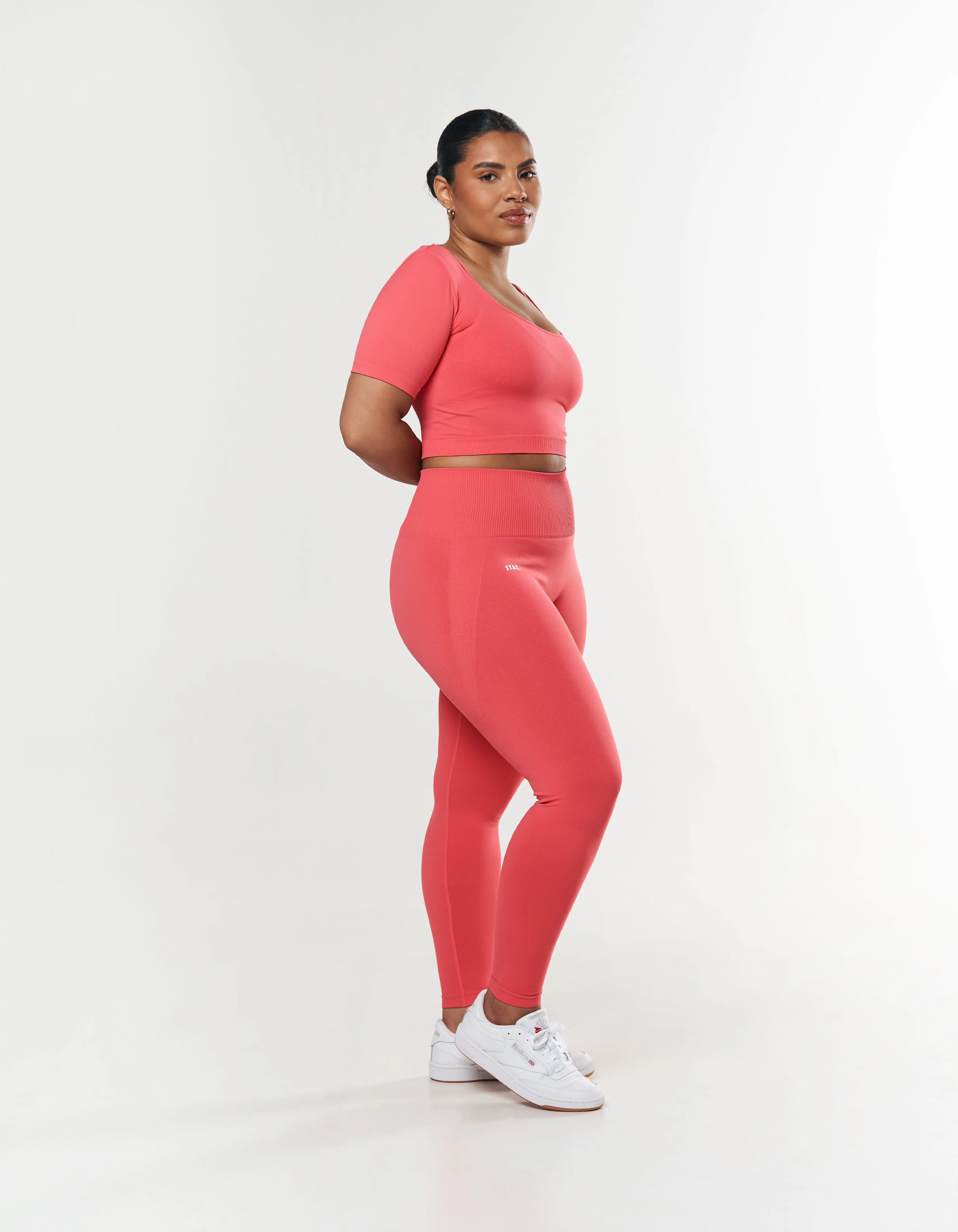 Premium Seamless Scoop Tee - Pink
