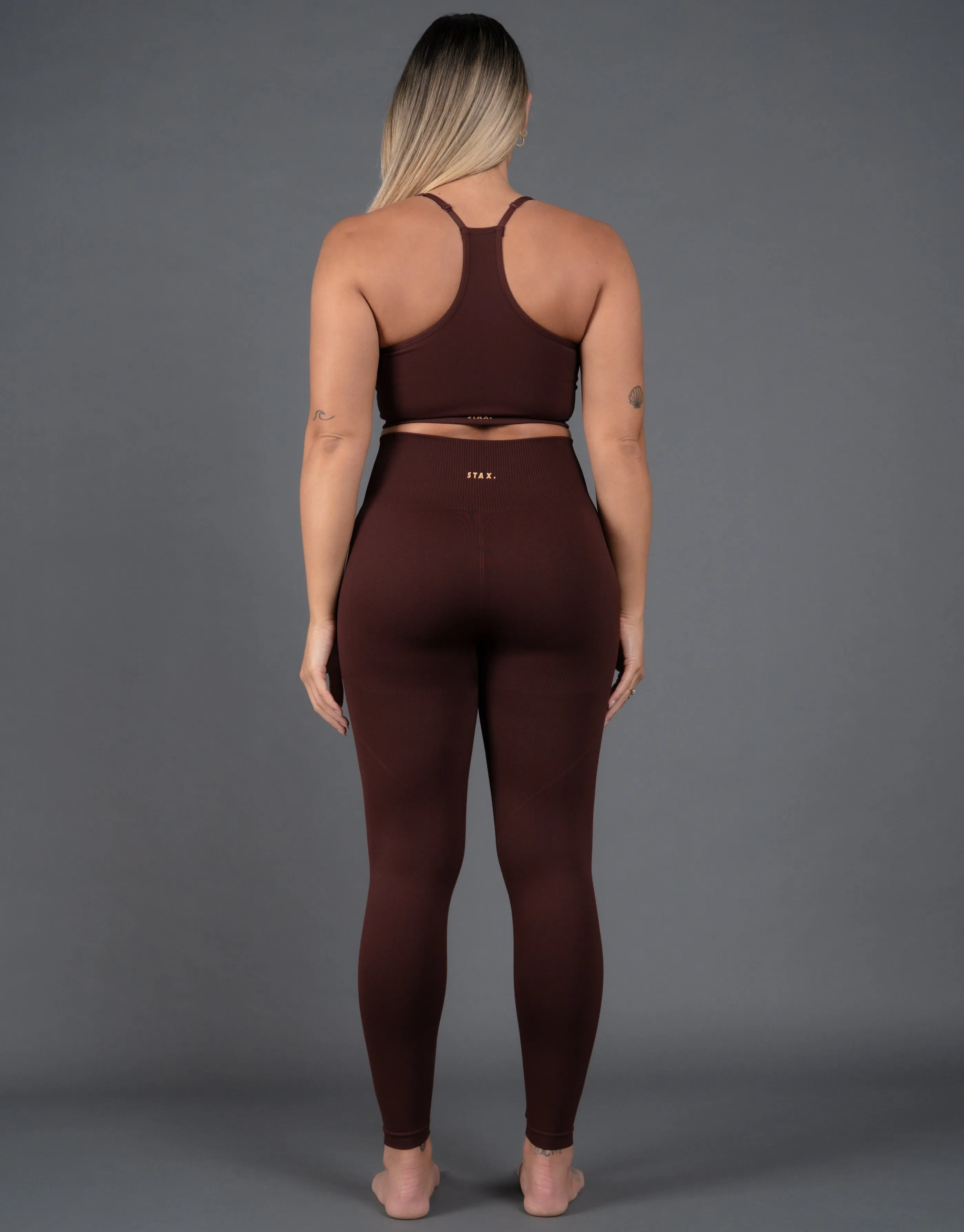 Premium Seamless V5 Strappy Crop - Gliese (Brown)