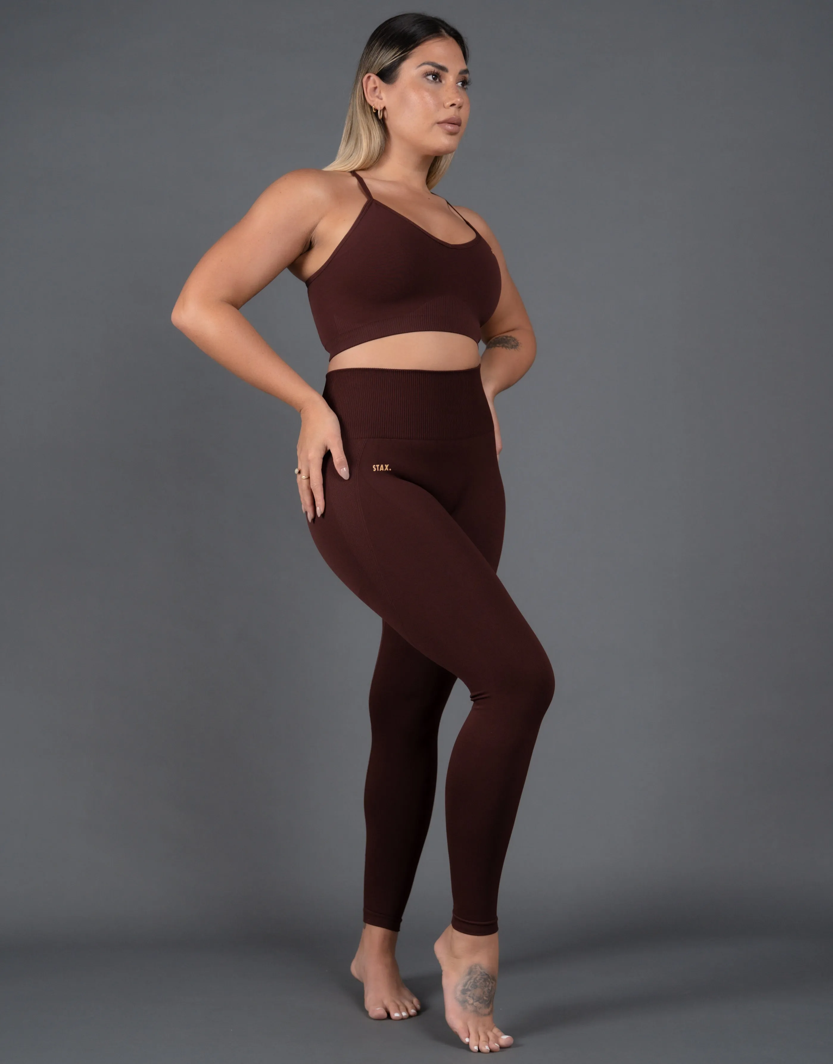 Premium Seamless V5 Strappy Crop - Gliese (Brown)