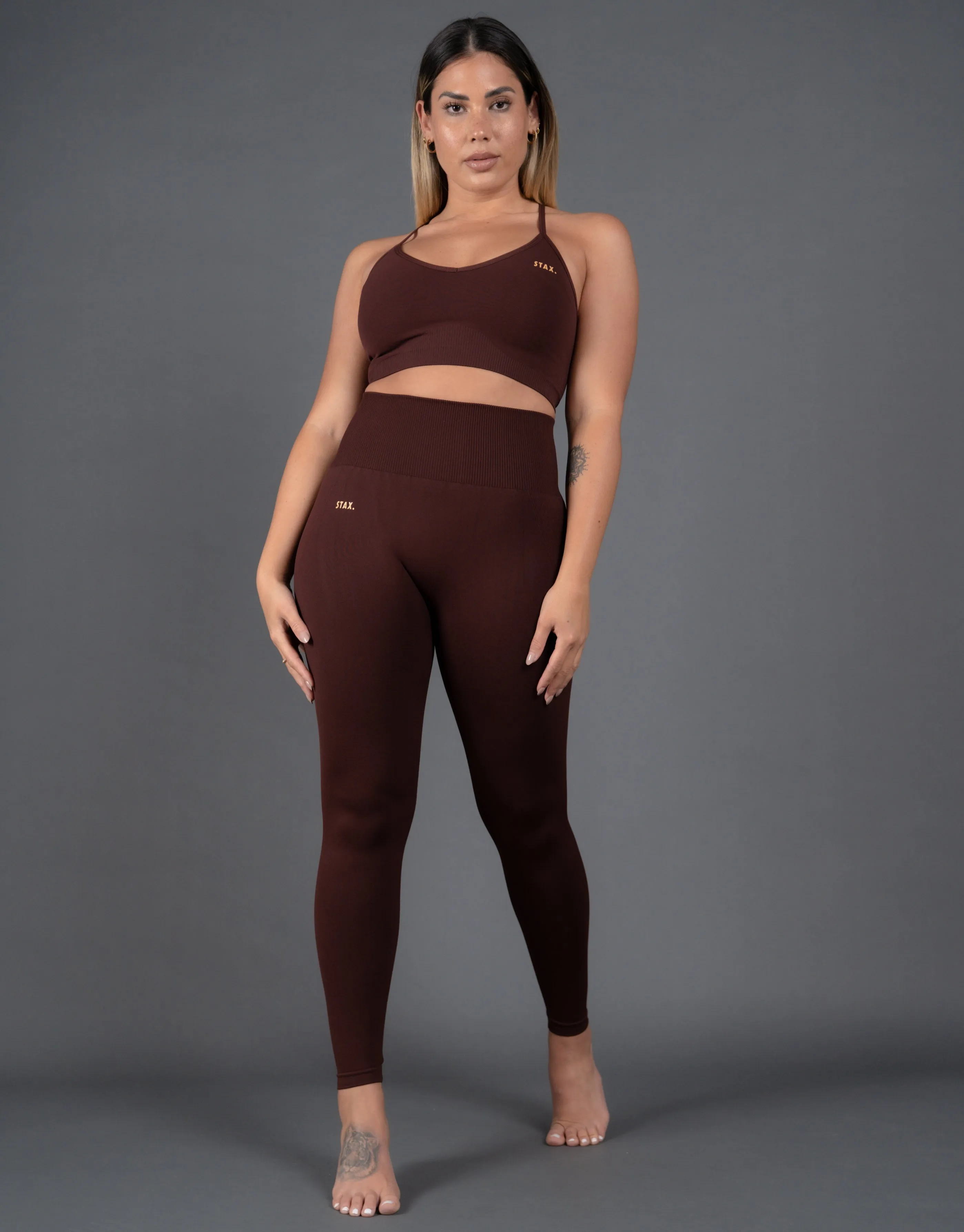 Premium Seamless V5 Strappy Crop - Gliese (Brown)