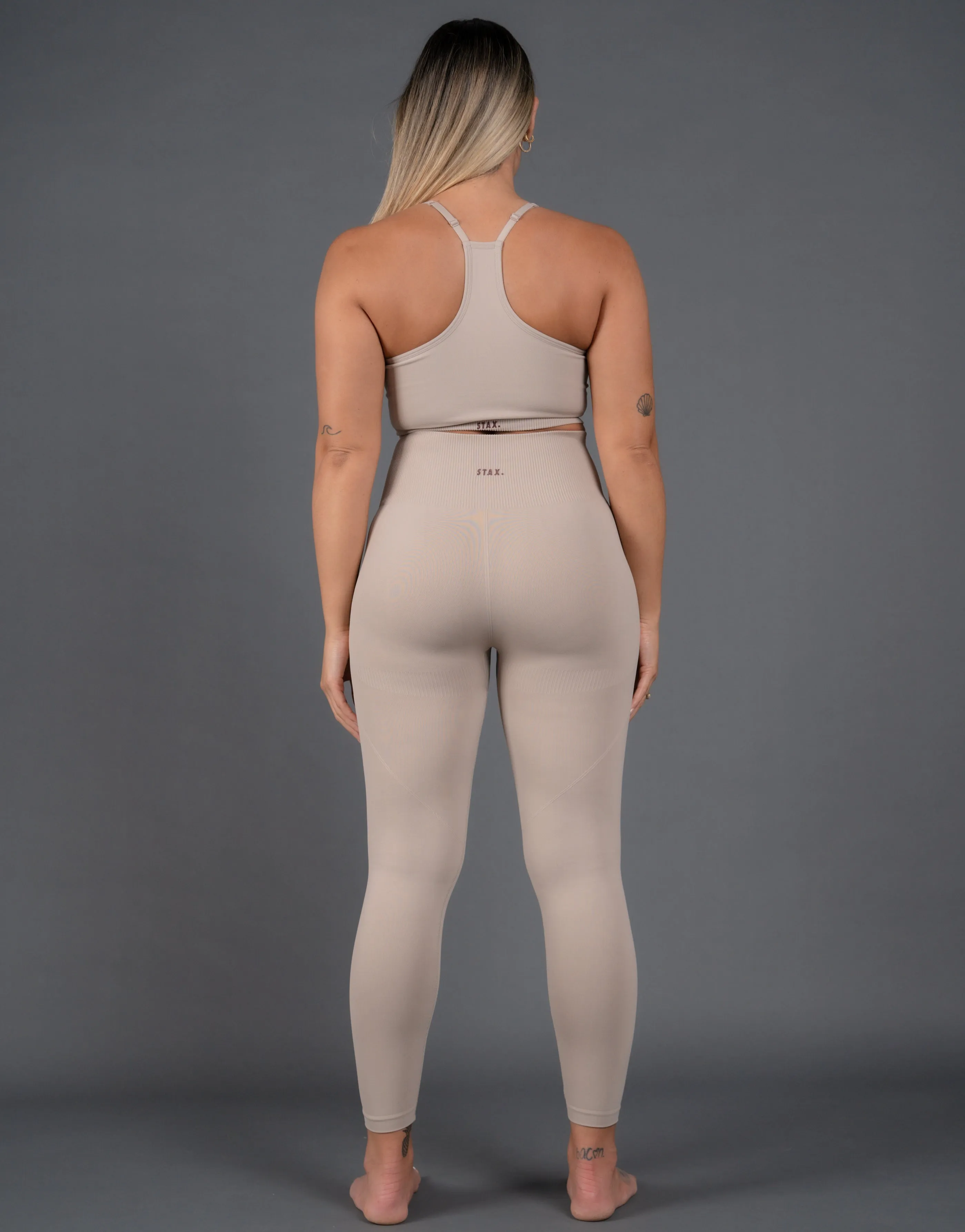 Premium Seamless V5 Strappy Crop - Kepler (Beige)