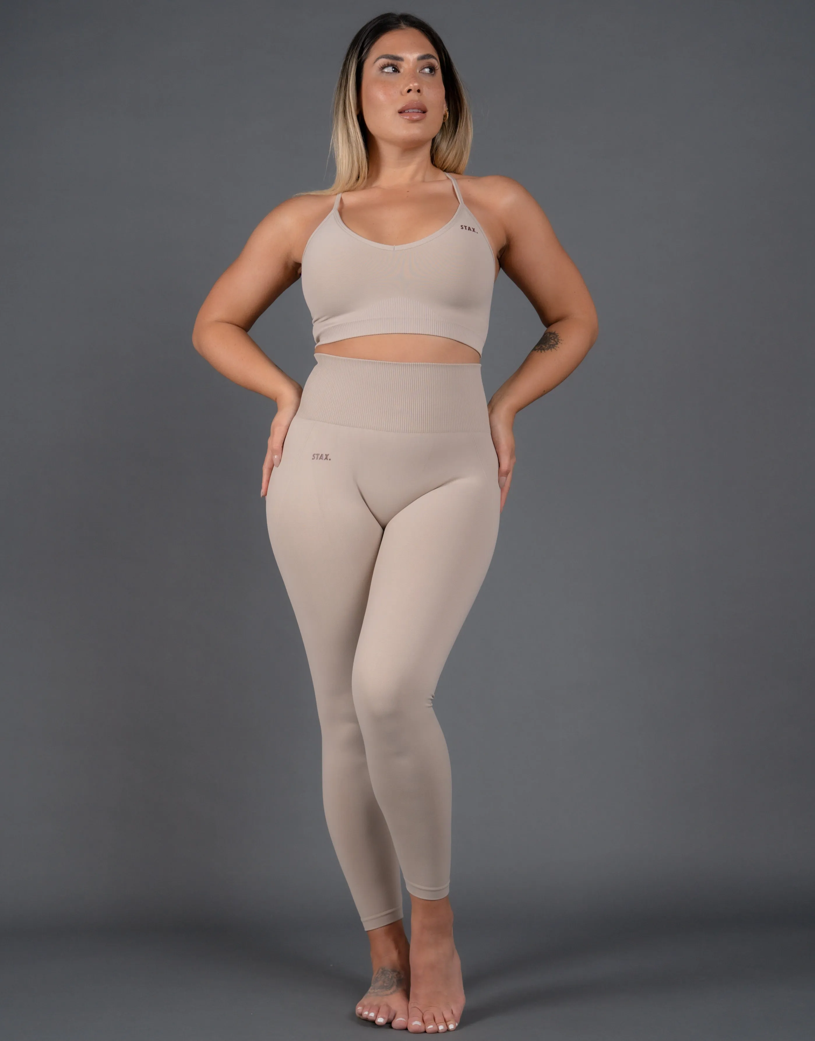 Premium Seamless V5 Strappy Crop - Kepler (Beige)
