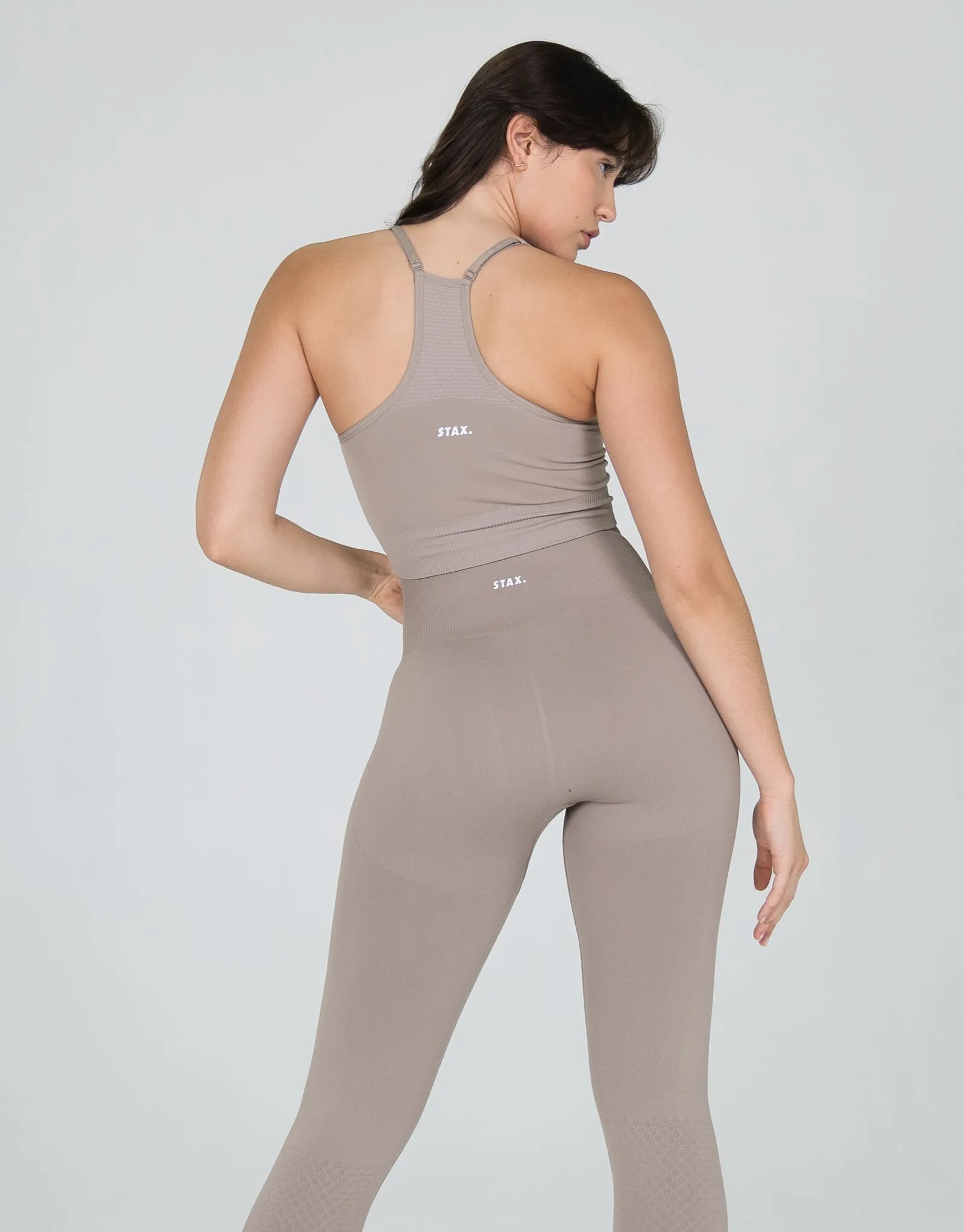 Premium Seamless V6 Strappy Crop - Akira (Beige)