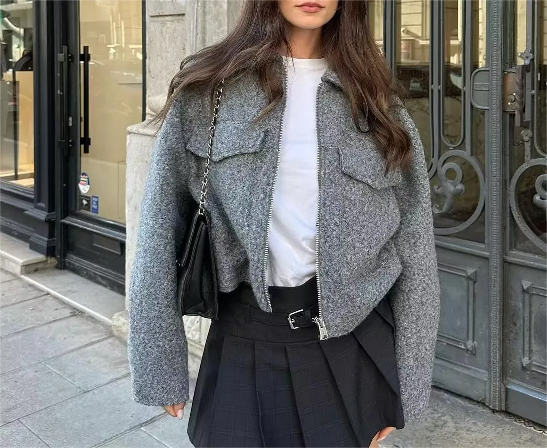 Quinn – Cropped Women’s Jacket with Modern Elegance