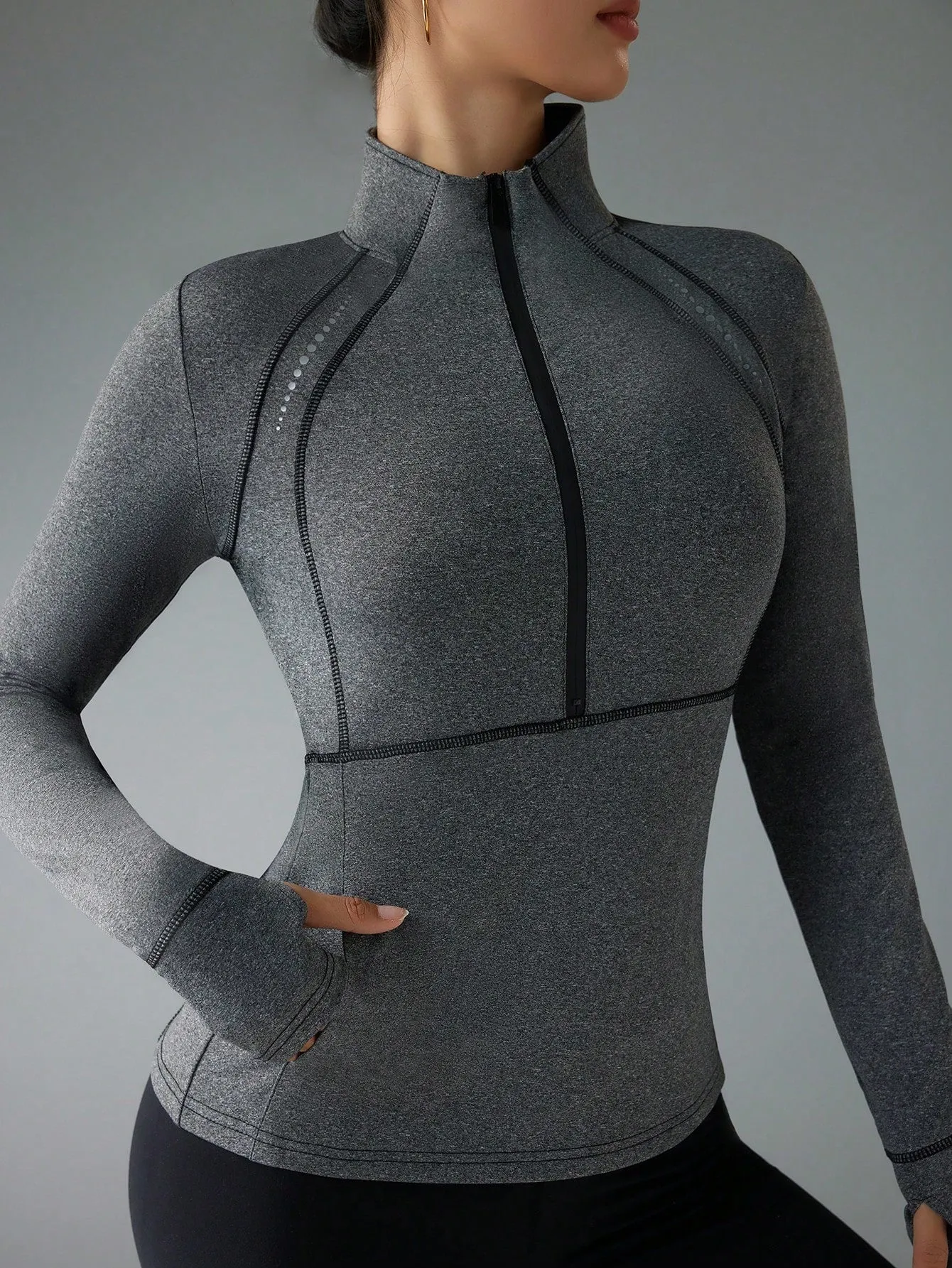 Reflective Print Stand Collar Sports Sweatshirt – Fitted, Stylish & Performance-Ready