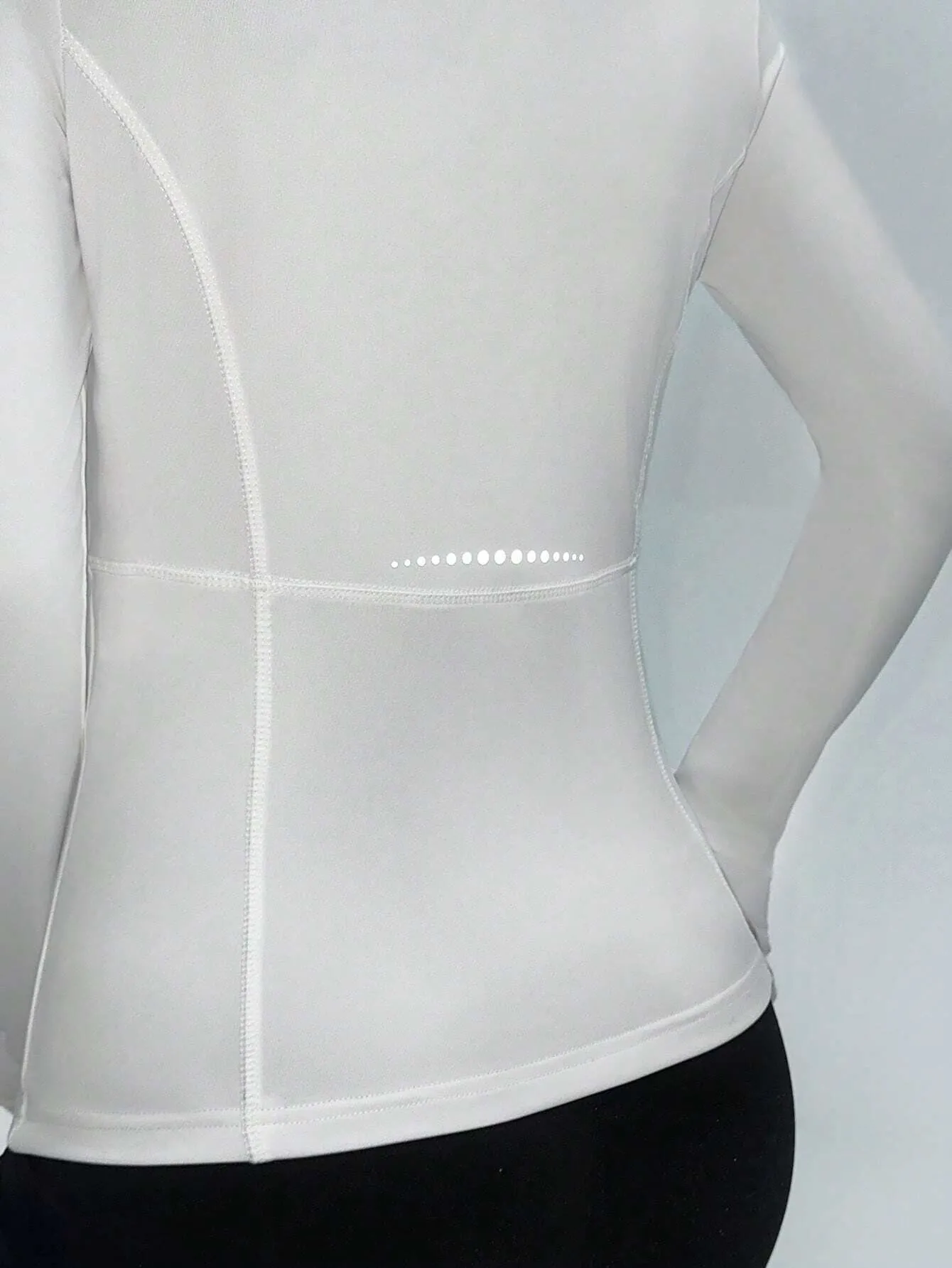 Reflective Print Stand Collar Sports Sweatshirt – Fitted, Stylish & Performance-Ready