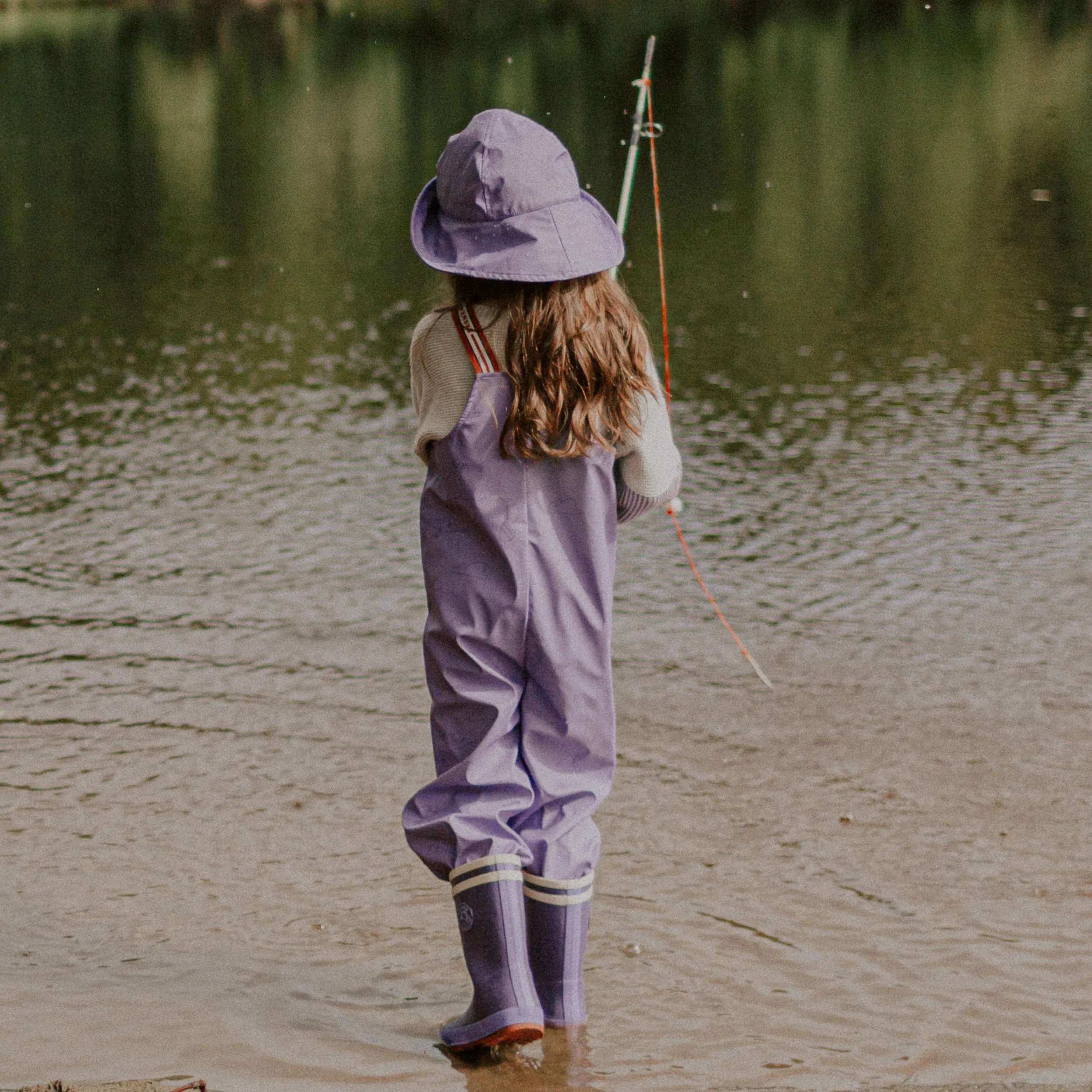 Salopette de pluie mauve en polyuréthane, enfant || Purple polyurethane rain overalls, child