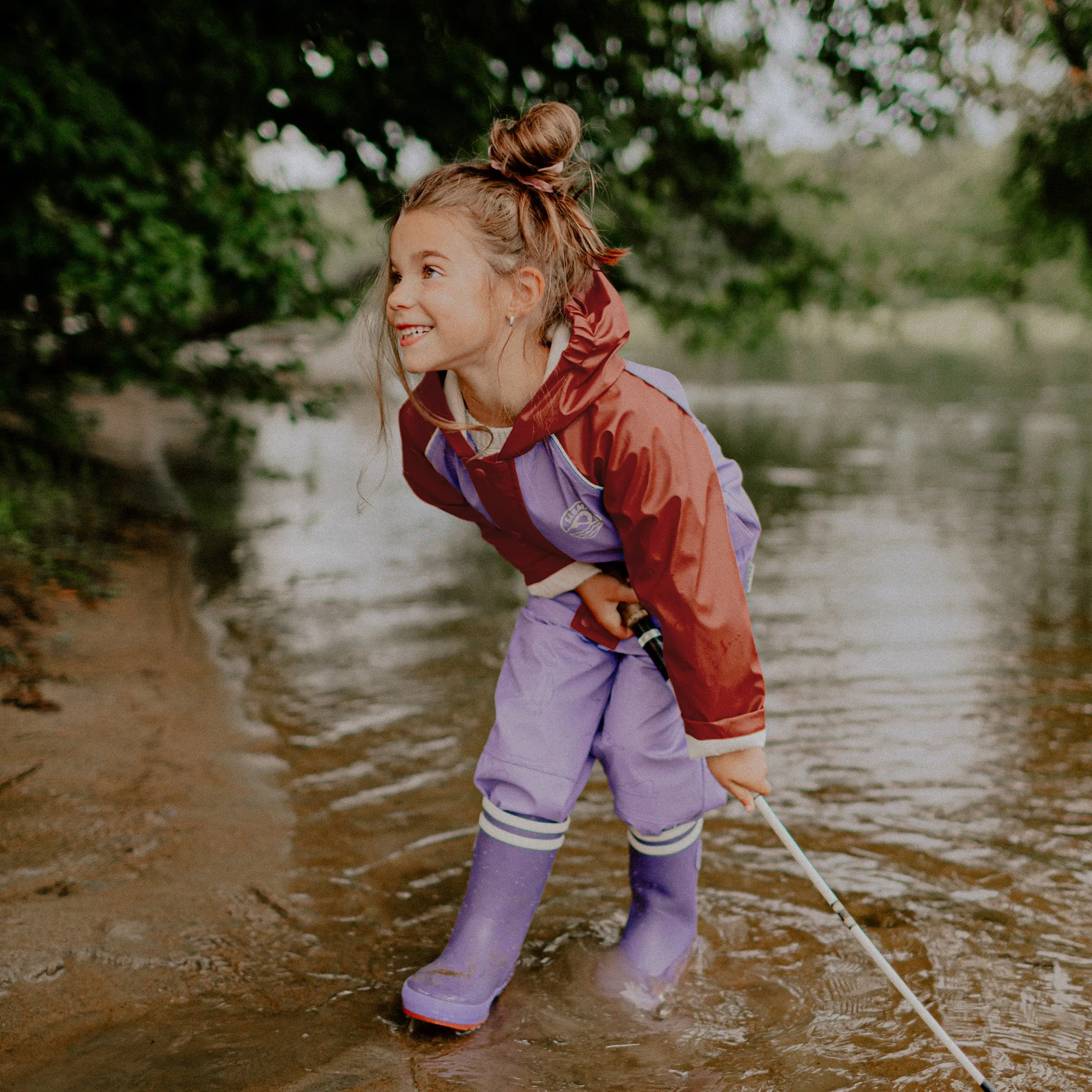Salopette de pluie mauve en polyuréthane, enfant || Purple polyurethane rain overalls, child