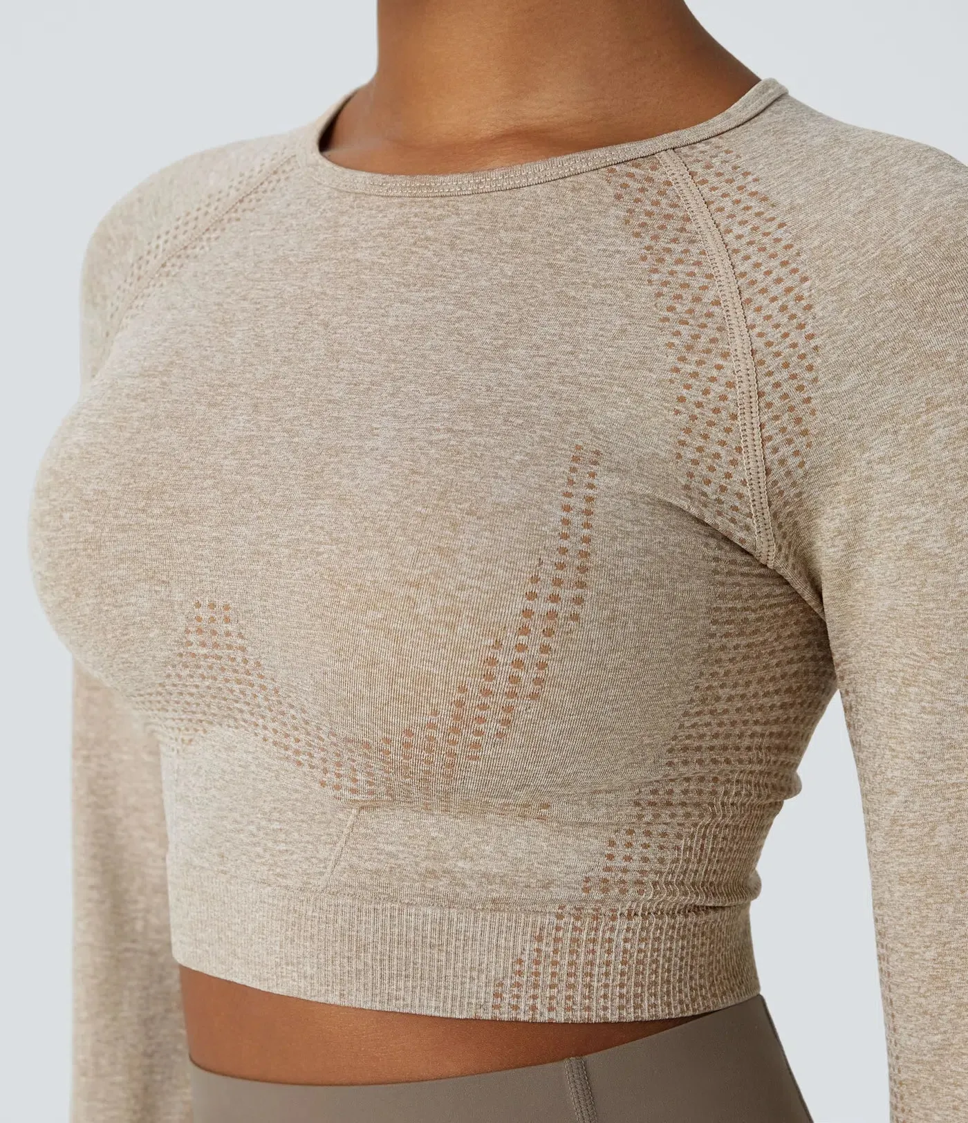 Seamless Flow Cropped Sports Top | Breathable with Thumb Holes