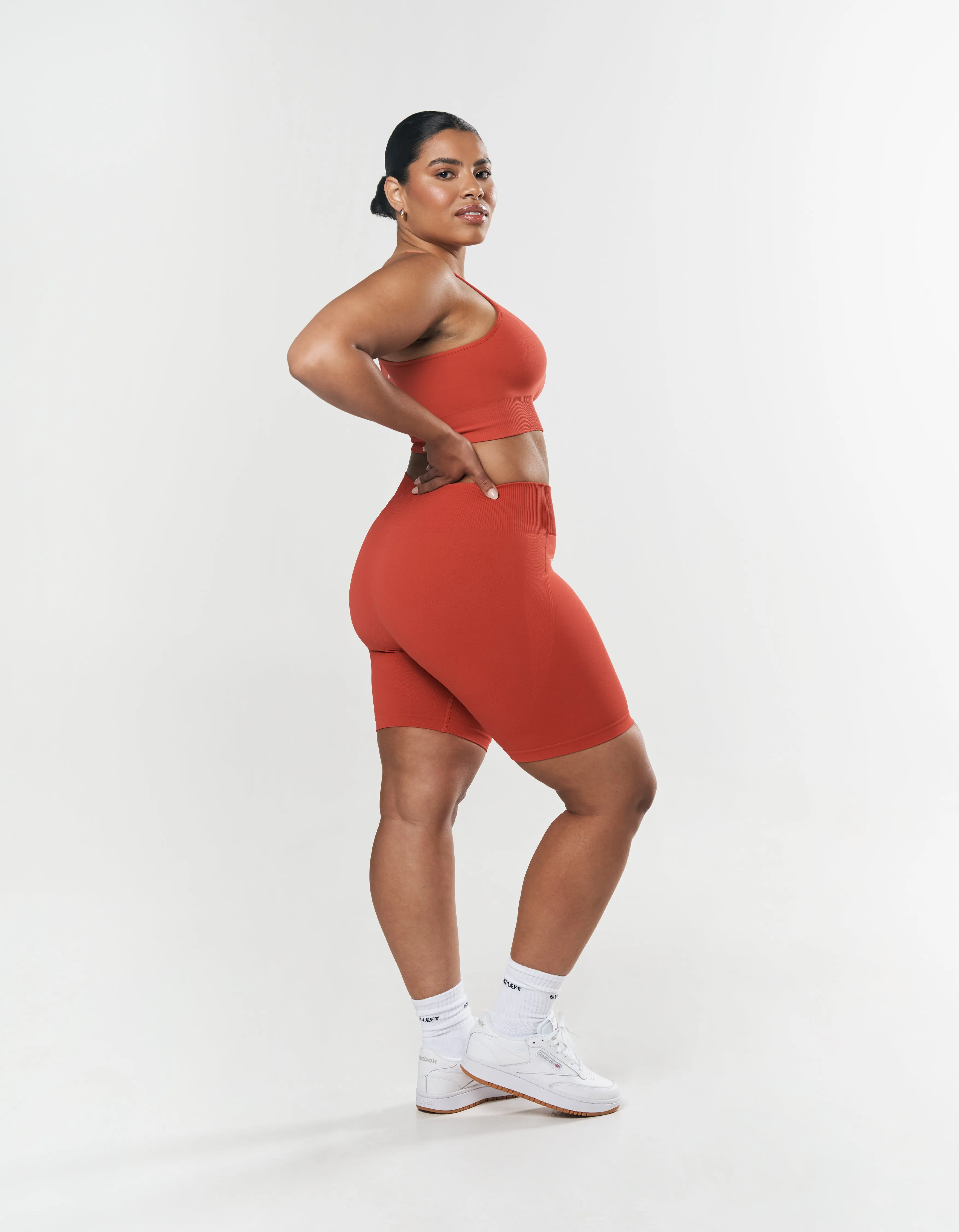 Seamless Midi Biker Shorts - Red