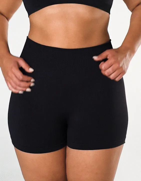 Seamless Mini Biker Shorts - Black