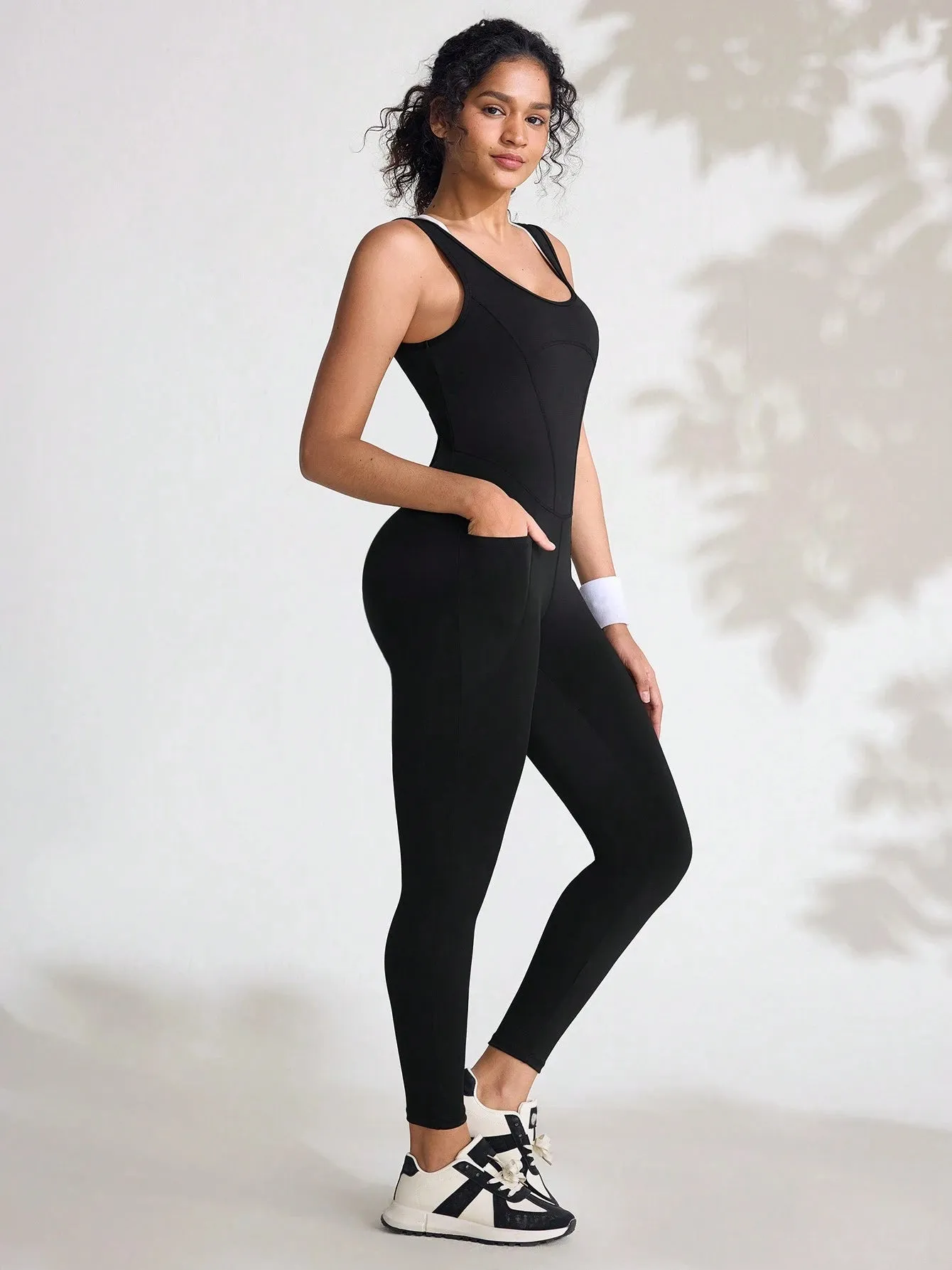 Seamless Stretchy Breathable Jumpsuit – Sleek & Comfortable Activewear