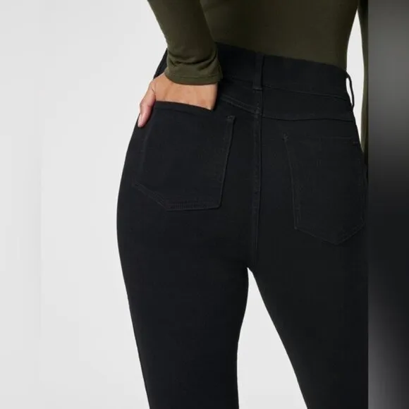 SPANX Ankle Skinny Jeans in Clean Black