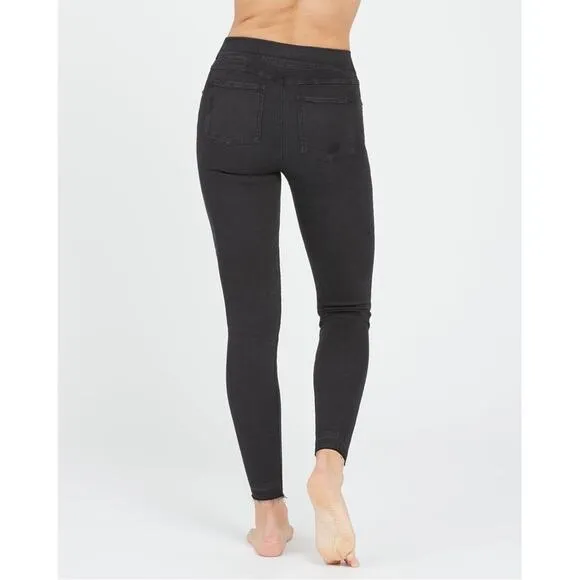 Spanx Vintage Black Distressed Ankle Skinny Jeans Leggings Medium NWT
