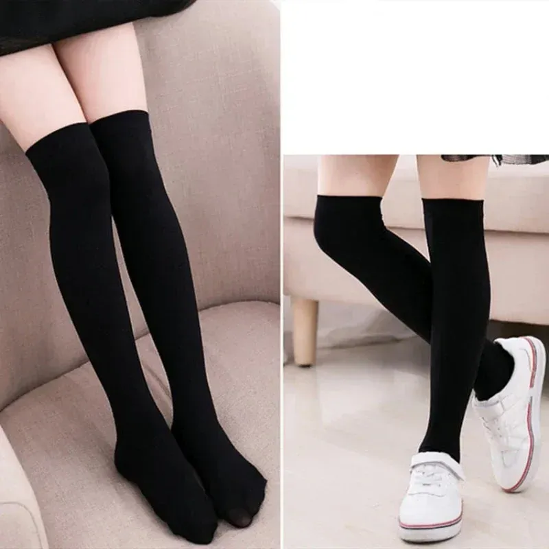 Sporty Stripe Knee High Socks