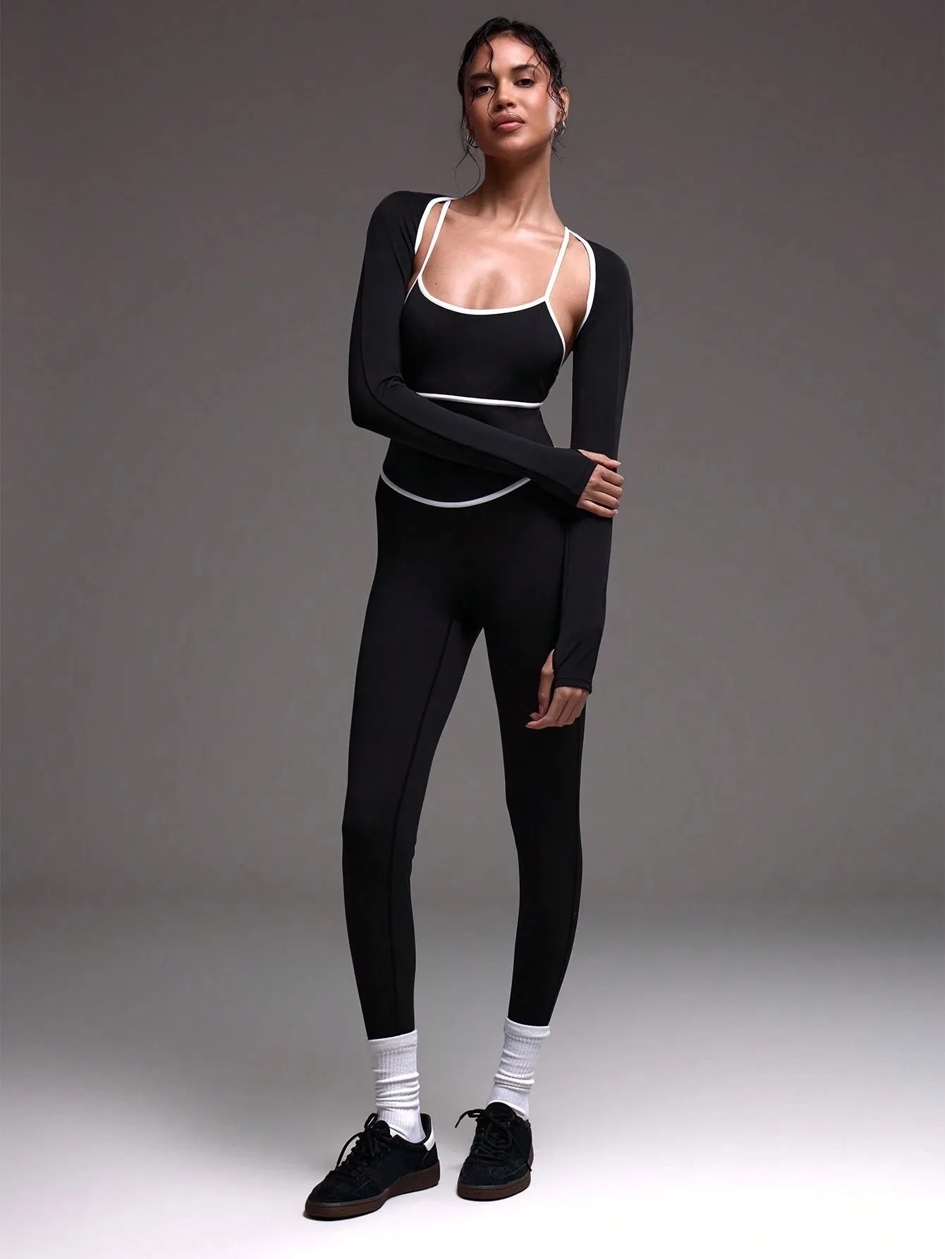 Stylish Contrast Piping Strappy Sports Jumpsuit– Sleek & Supportive Activewear