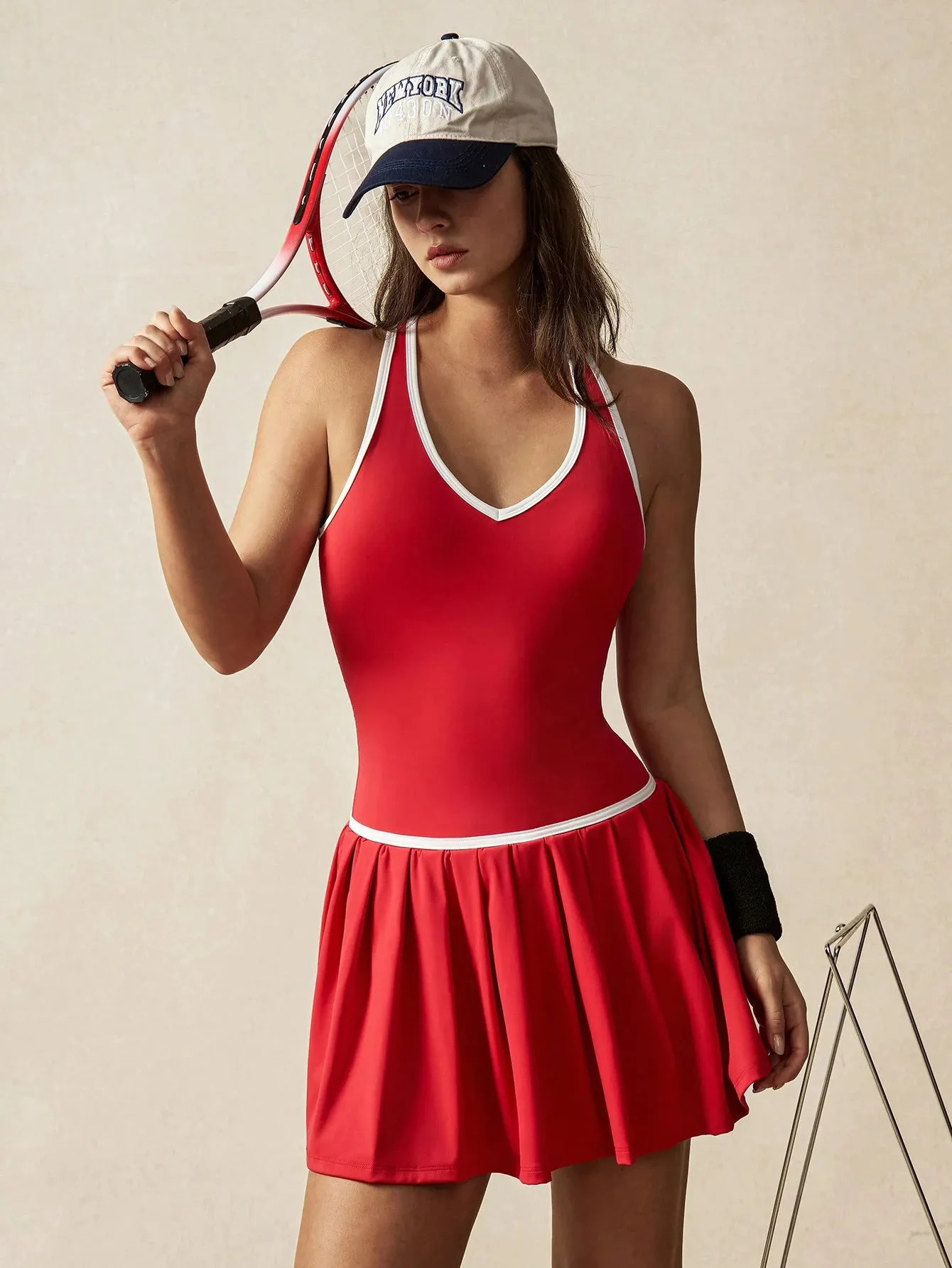 Stylish Contrast Trim Sleeveless Pleated Athletic Dress – Perfect for Active Wear