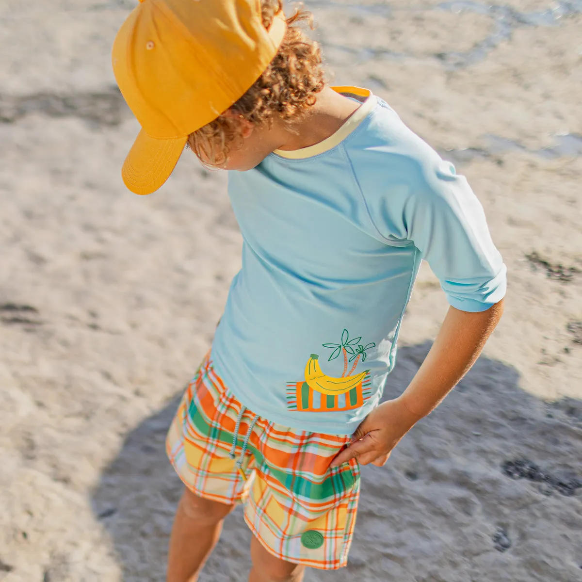 T-shirt de bain bleu avec illustration, enfant || Blue swim T-shirt with illustration, child