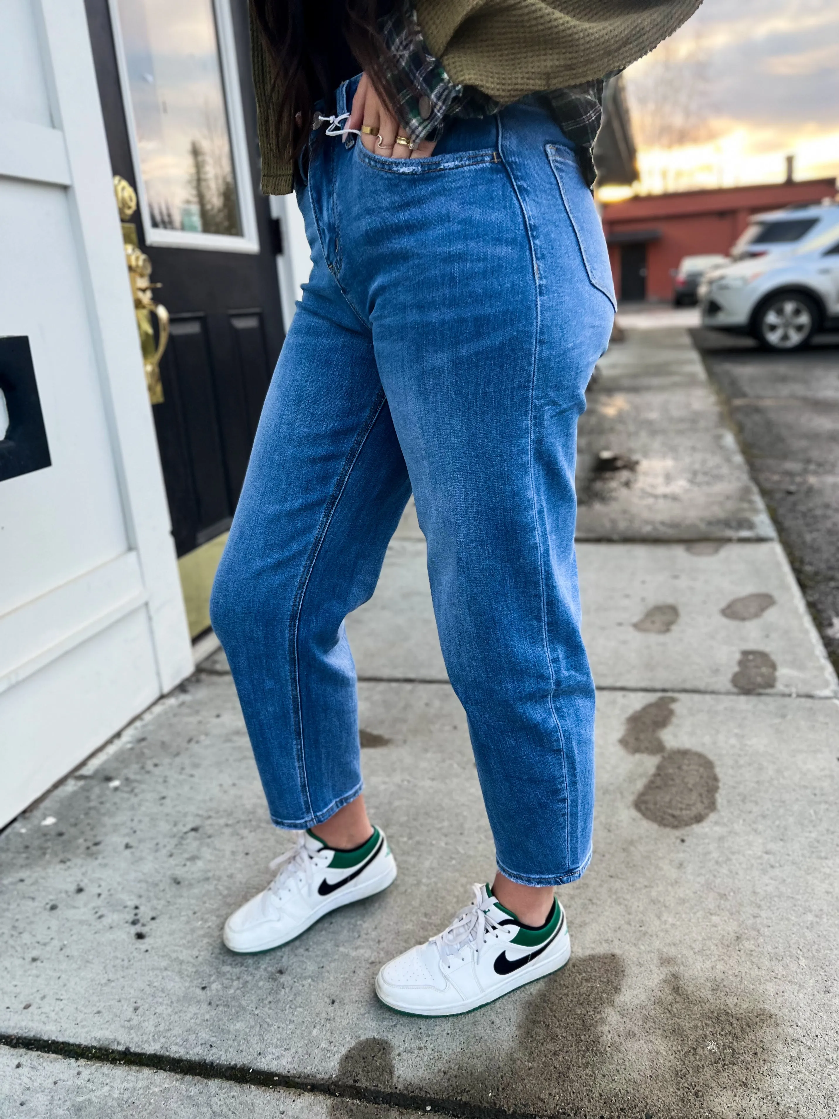 Teagan HR Barrel Leg Denim