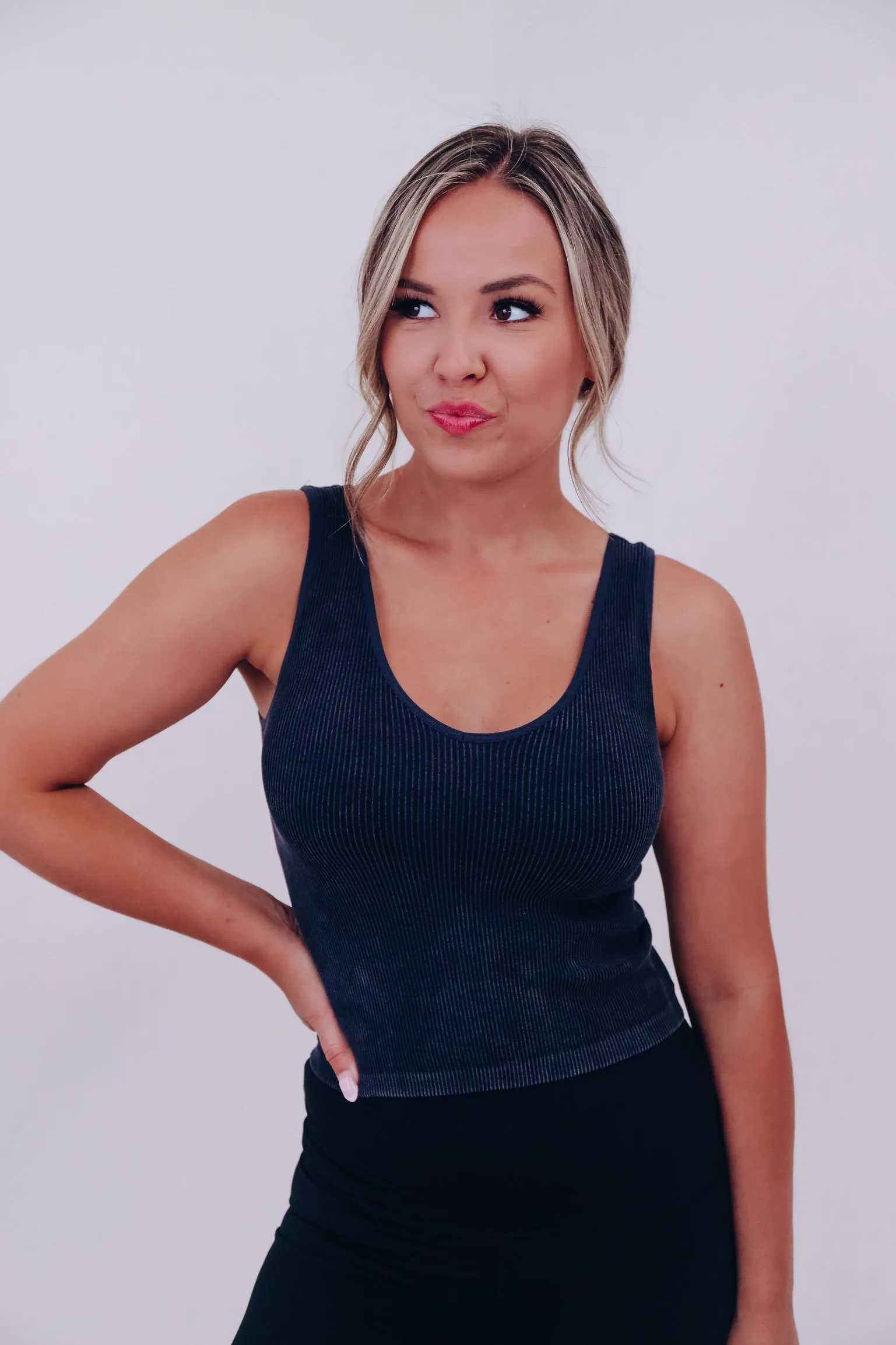 The 2 In 1 Reversible Crop Tank Top - Mineral Black