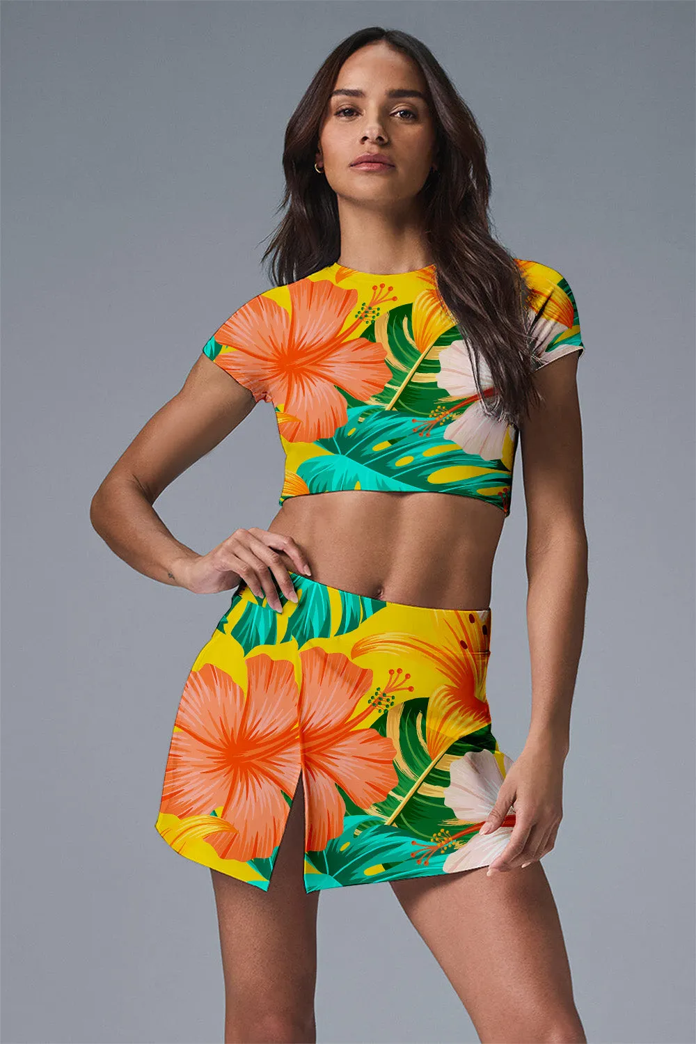 TropiGlow Scallop Tennis Dress – Yellow Lily & Hibiscus Print