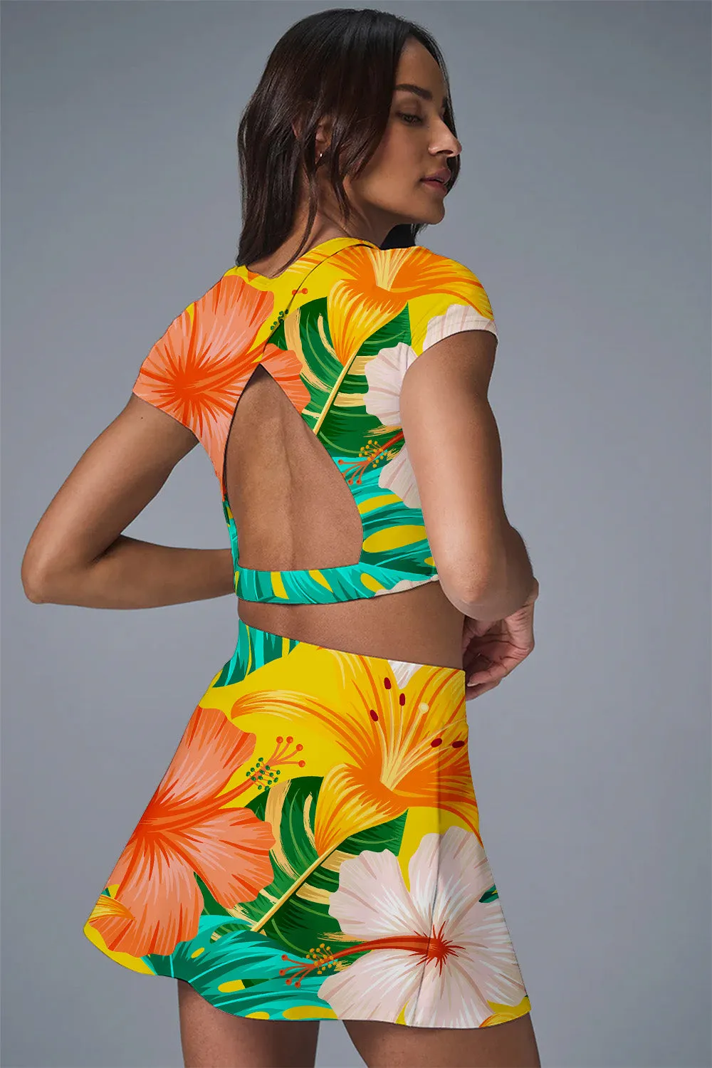 TropiGlow Scallop Tennis Dress – Yellow Lily & Hibiscus Print