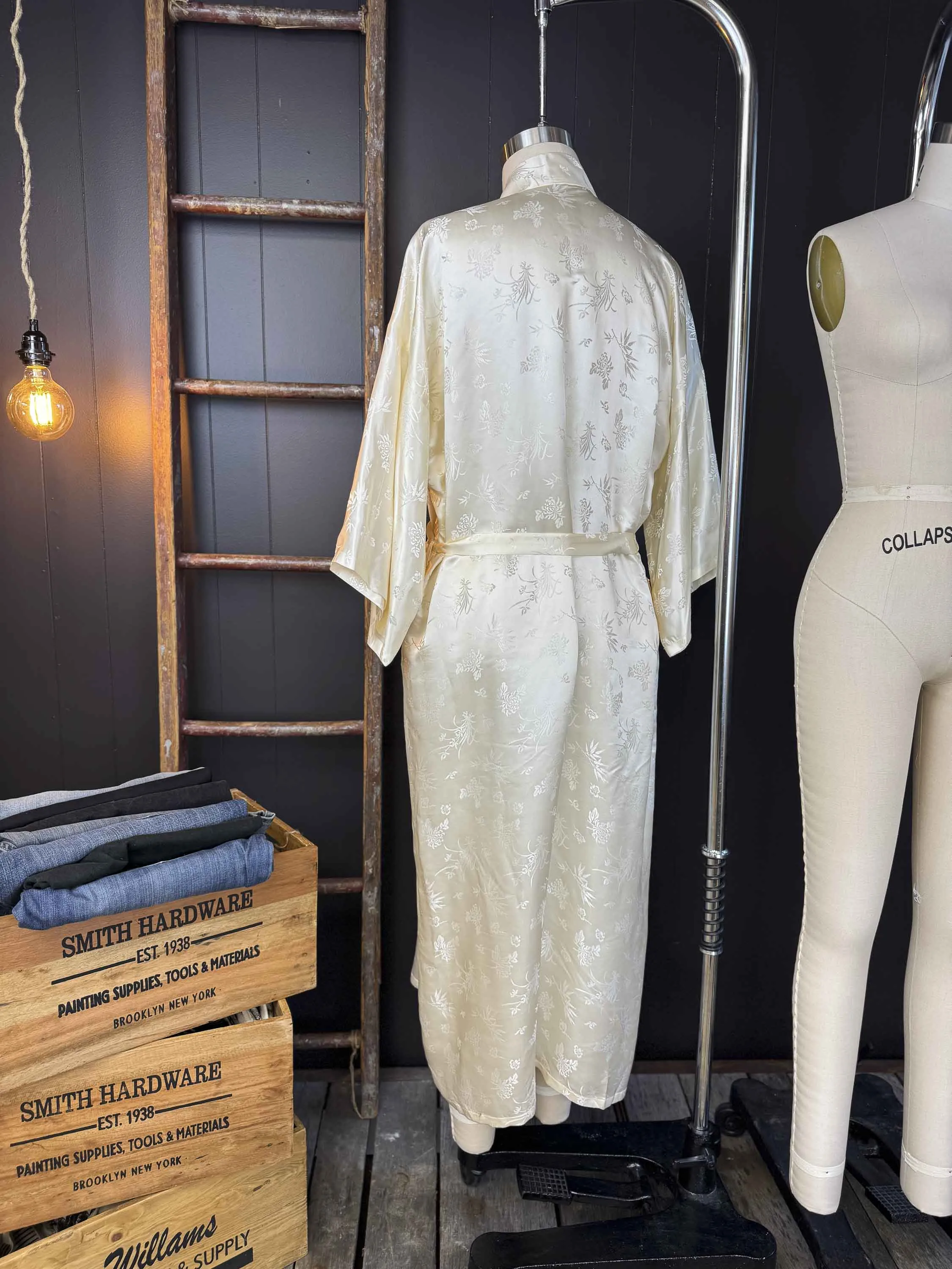 Vintage White Golden Bee Silk Kimono Robe - Size L/XL
