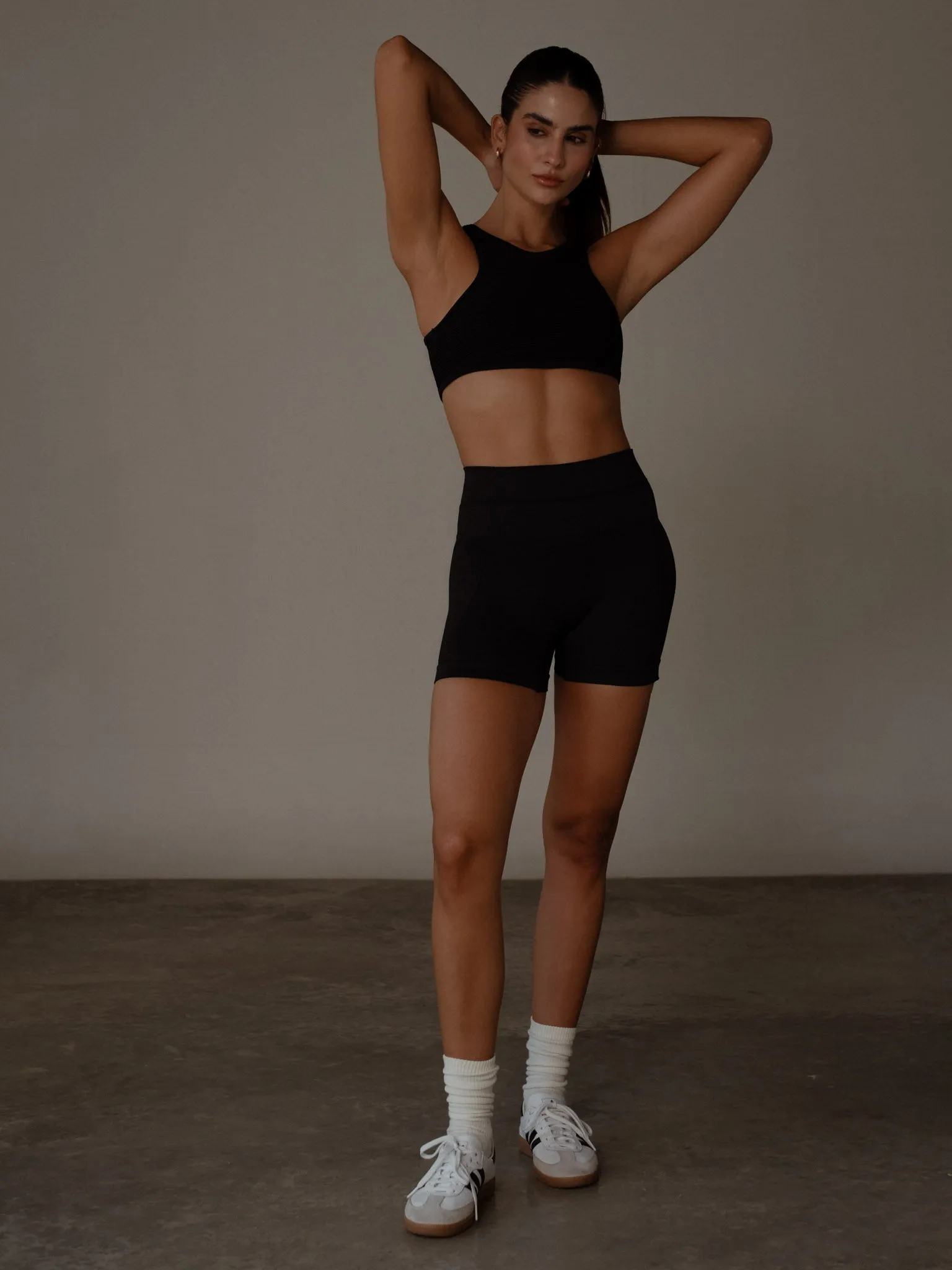 WELLNESS SEAMLESS TOP - SHADOW