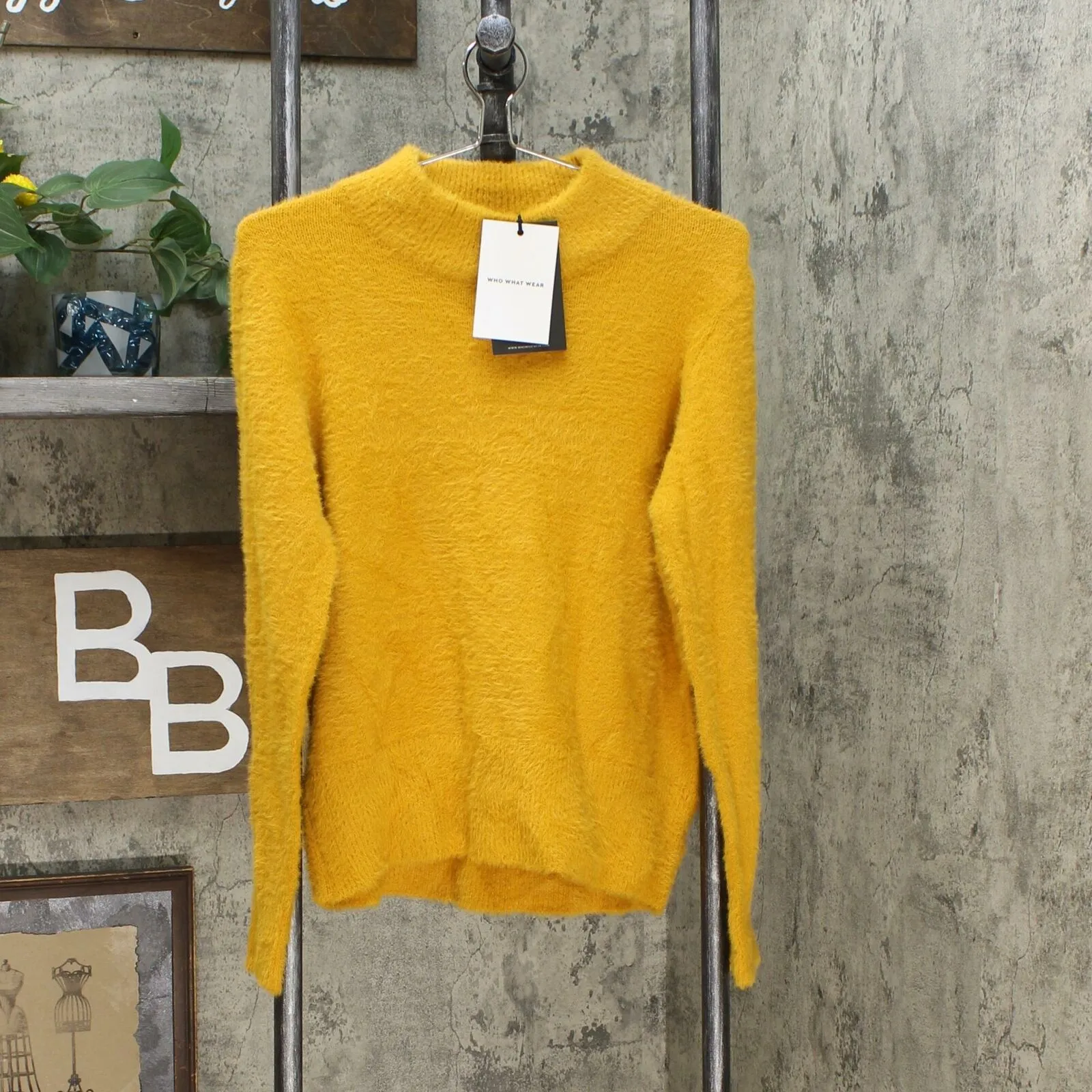 Who What Wear Women's Crewneck Fuzzy Pullover Sweater