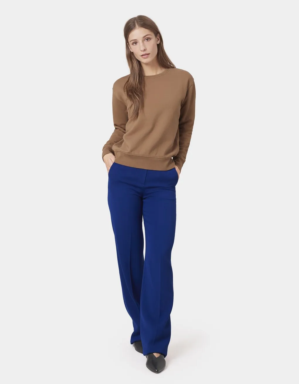 Women Classic Organic Crew Sweater in Heather Grey