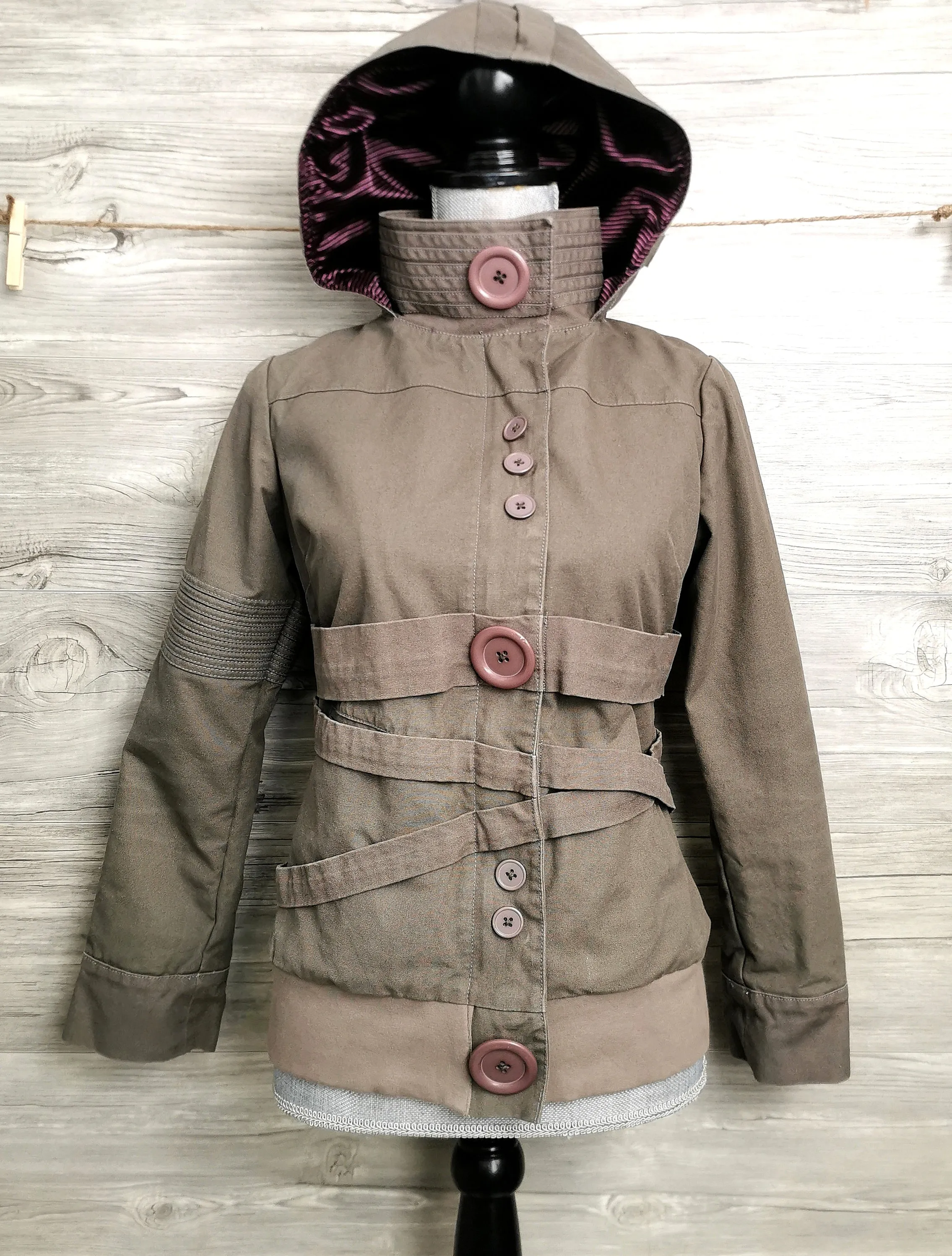 WOMEN SIZE SMALL - SCHWIING Fitted Jacket, Hooded EUC B45