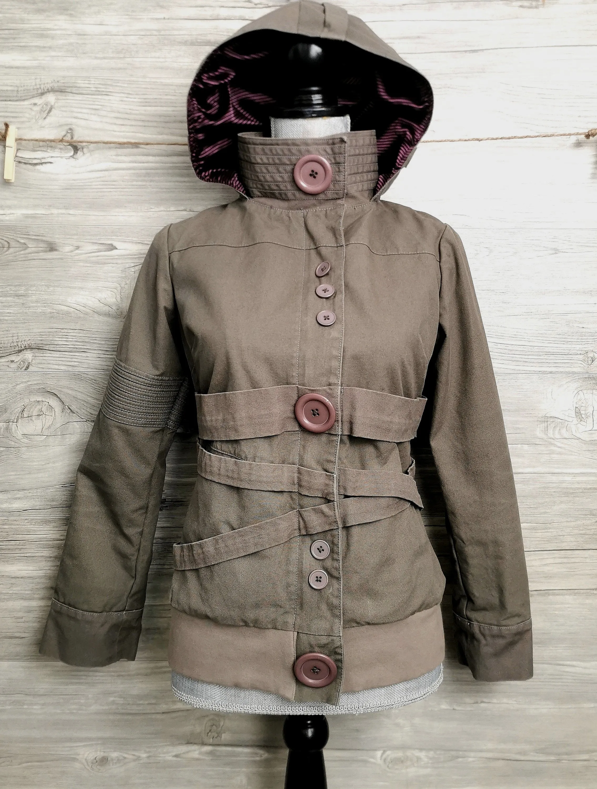 WOMEN SIZE SMALL - SCHWIING Fitted Jacket, Hooded EUC B45