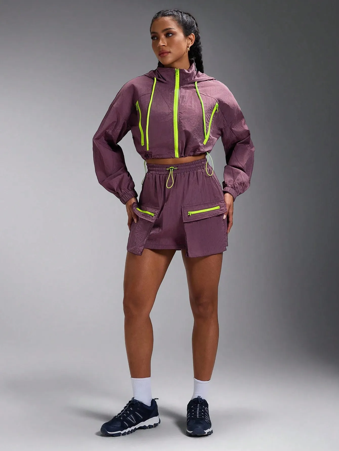 Women's Solid Color Splicing Front Zip Hooded Sports Jacket | Stylish & Functional