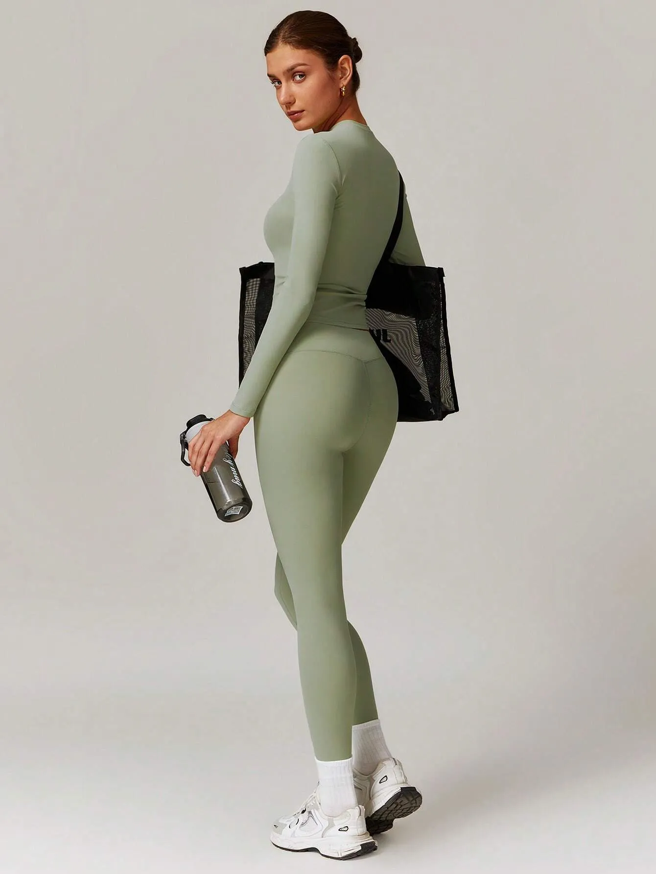 Women's Tight-Fitting Long-Sleeve Sports Top – Warm, Stretchy & Breathable