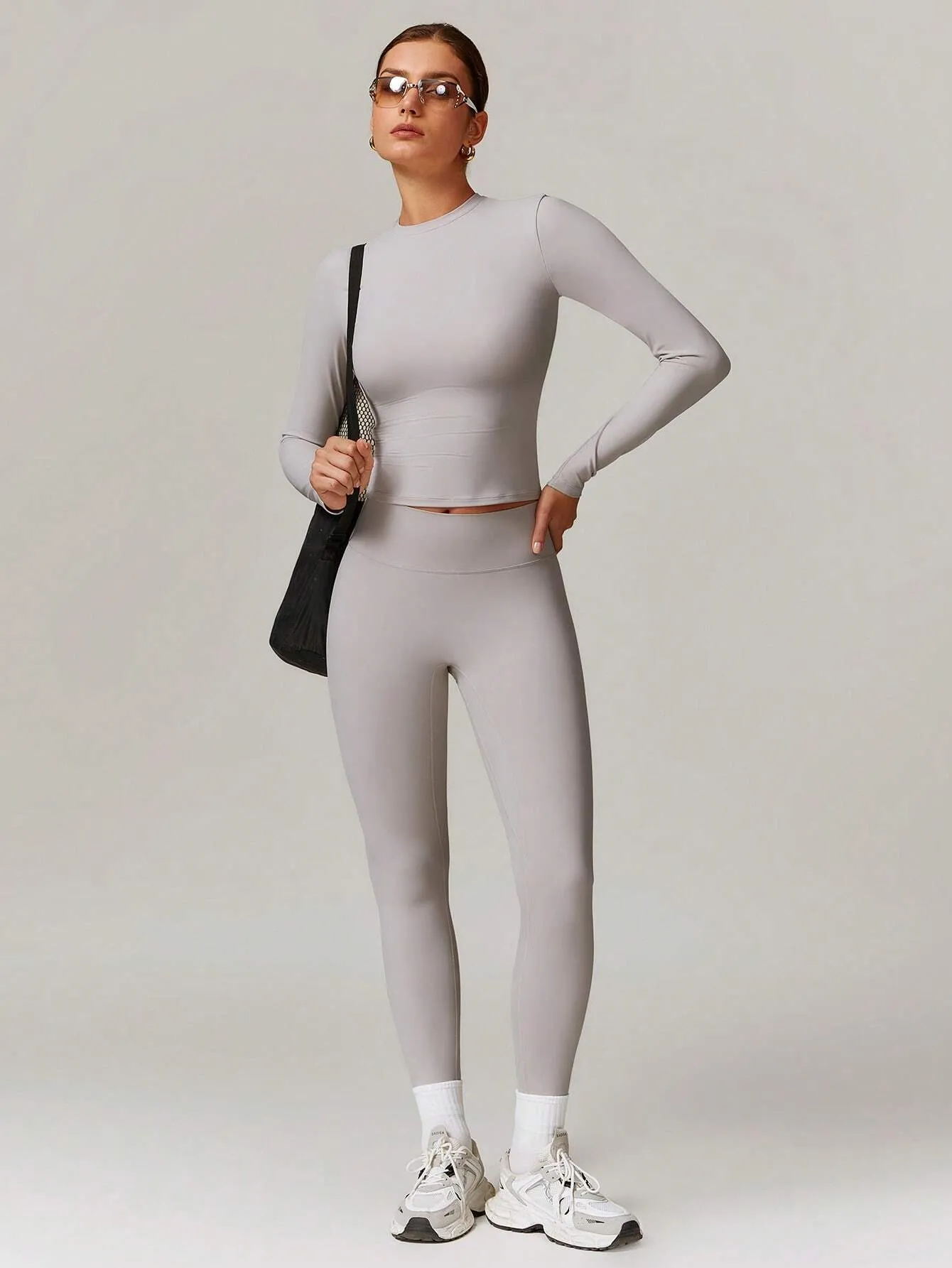 Women's Tight-Fitting Long-Sleeve Sports Top – Warm, Stretchy & Breathable