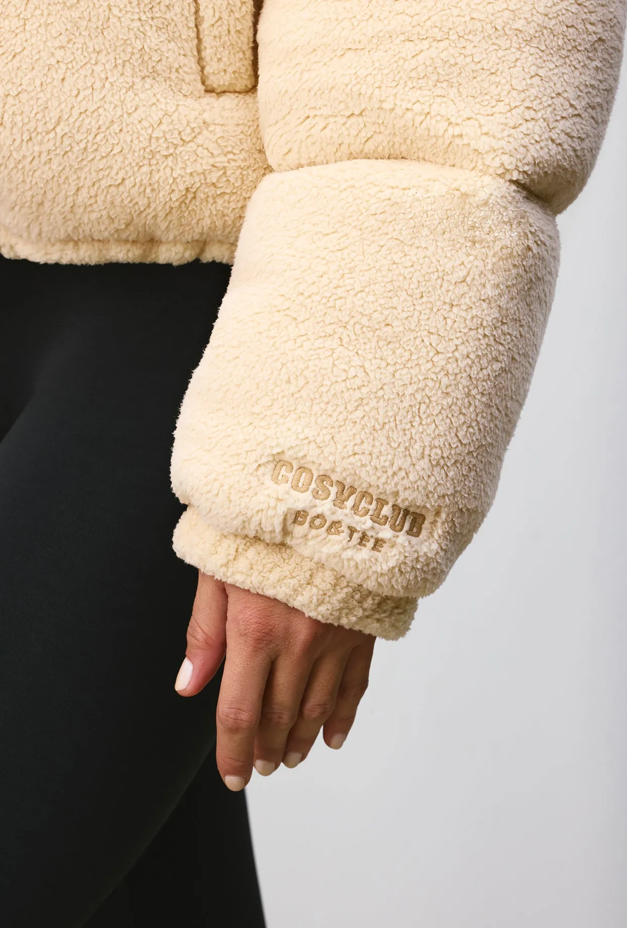 Wrap Up - Puffer Jacket in Cashmere